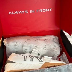 Women’s/Men’s TYR Lifters